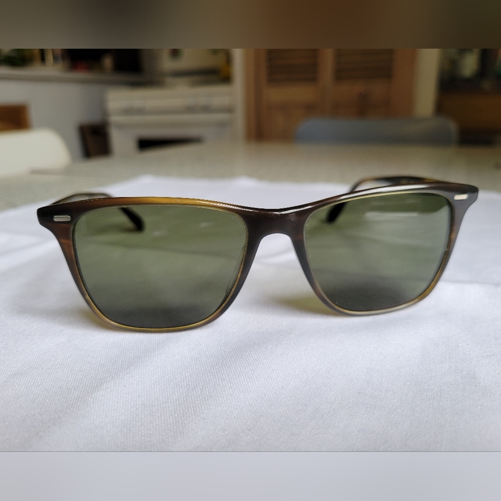 Oliver Peoples OLLIS SUN OV5437SU Bark / G-15 Green 1677/52 54mm